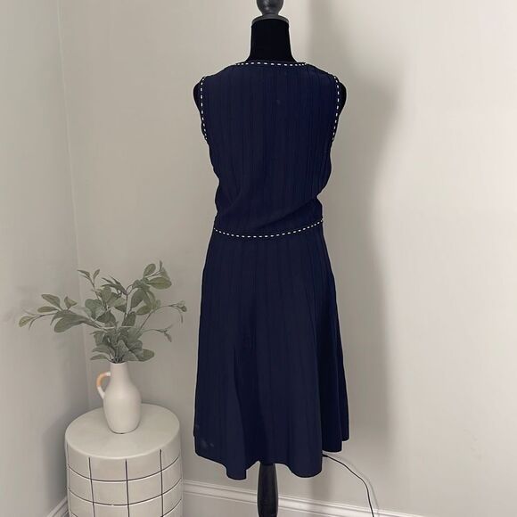 Banana Republic Navy A-Line Dress. Size Small - Picture 4 of 10